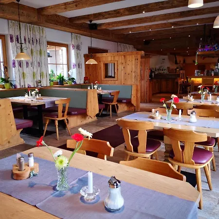 Fritzhof Aparthotel 4*